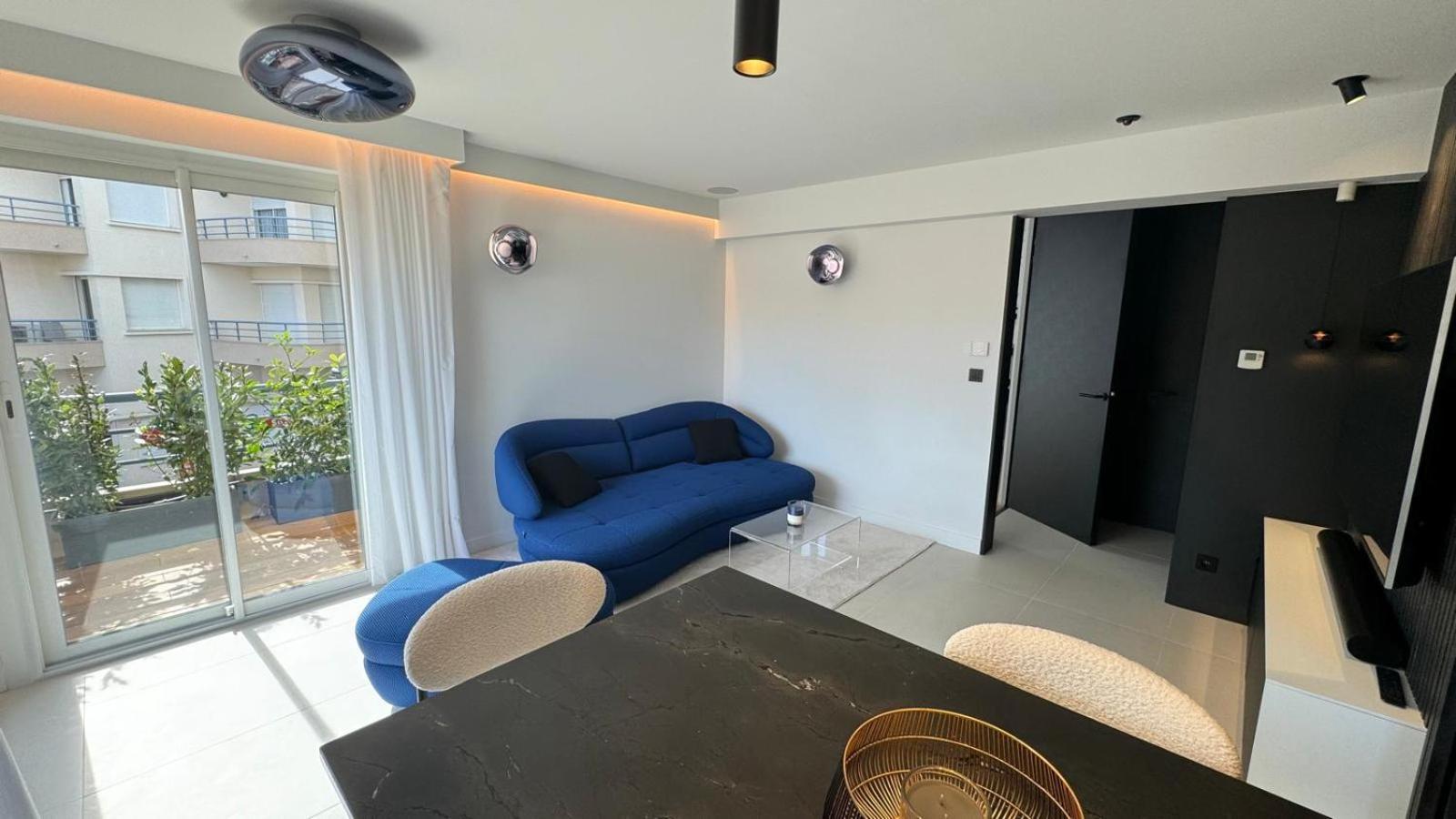 Appartement Luxueux Plein Centre De Cavalaire A 2Mn De La Plage Exterior photo